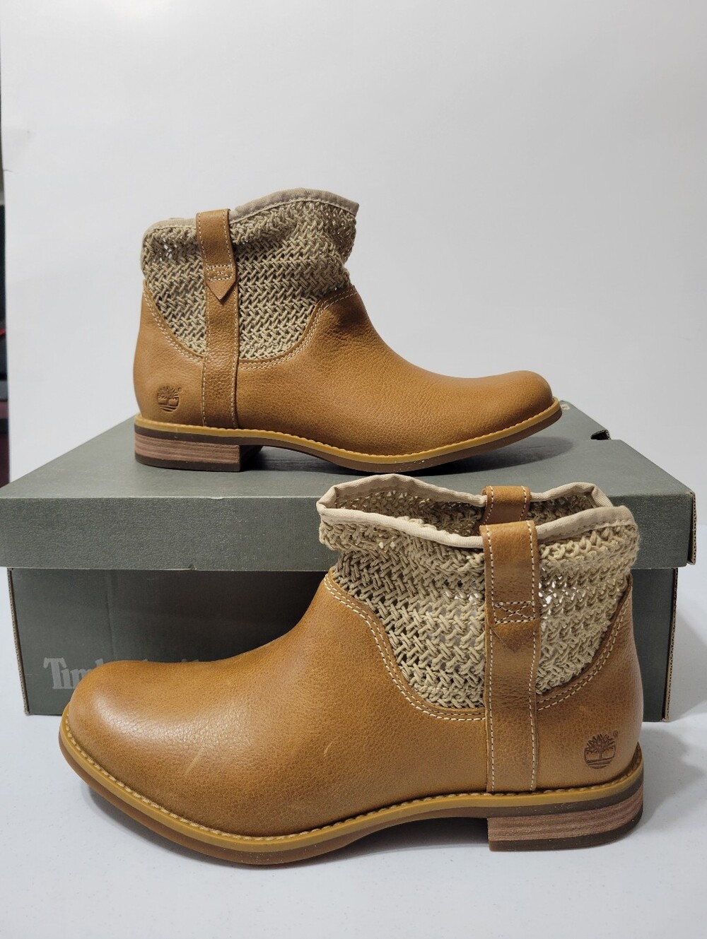 Timberland Savin Hill Knit Cuff Leather Ankle Boots - Size 8.5